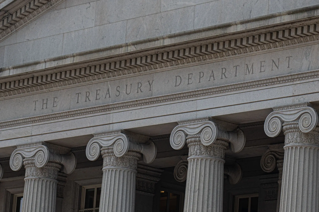 Understanding Basel III Requirements: A practical playbook for regional and community banks hero image